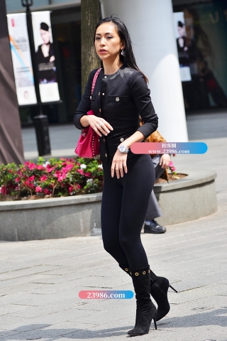 肉感紧身裤高跟