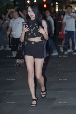 热裤小妹230610-26