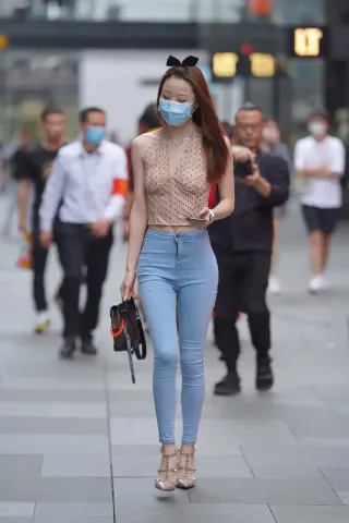 高跟紧牛小姐姐【原图➕视频】（完整版）