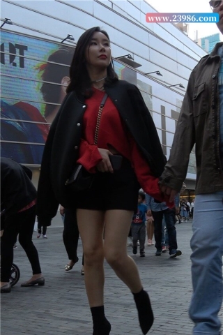 4K - 街拍短靴美腿mm [1.33 GB/mp4]（视频版）