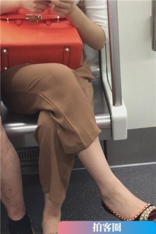 简直美若天仙，仙女下凡，能遇到这样甜美漂亮的美女（视频版）