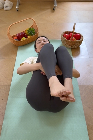 我总是在星期一做瑜伽（中）（视频版）