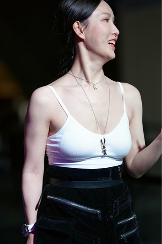 查看完整内容：20深圳时装周74套/3845P（合集版） - 共21张图片