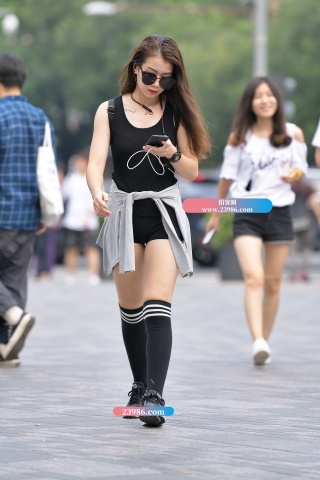 【红石赛帖】热裤小妹