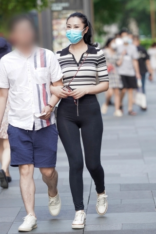 饱满的紧牛 美好的身材（城市版）