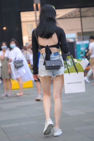 白嫩热裤（完整版）