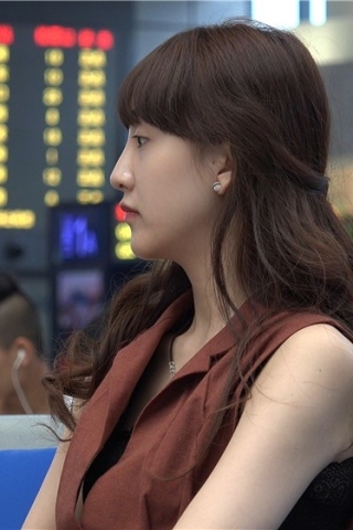 查看完整内容：4K - 秀丽端庄美腿女神 [1.65 GB/MP4] （视频版） - 共7张图片