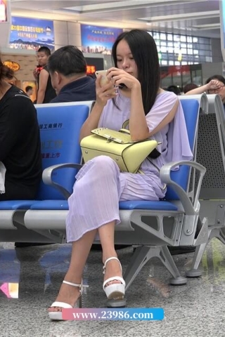 查看完整内容：4K - 性感的高跟鞋 [2.27 GB/MP4] （视频版） - 共10张图片