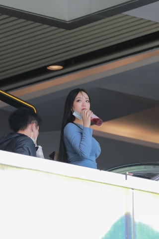 【玻璃赛帖】丰满的性感女友