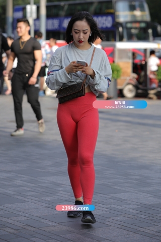 【视觉冲击赛帖】紧致诱惑，健美裤妹子