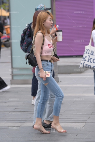 【视觉冲击赛贴】小姐姐这臀，份量十足吧