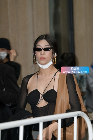 查看完整内容：这服装有点意思~ - 共20张图片