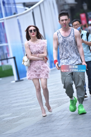 美美裙高跟美女