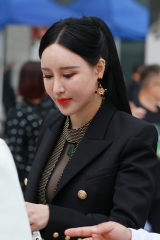 【视觉冲击赛帖】端庄与性感并存的美人（完整版）