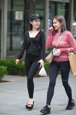 两个高颜值美人胚子