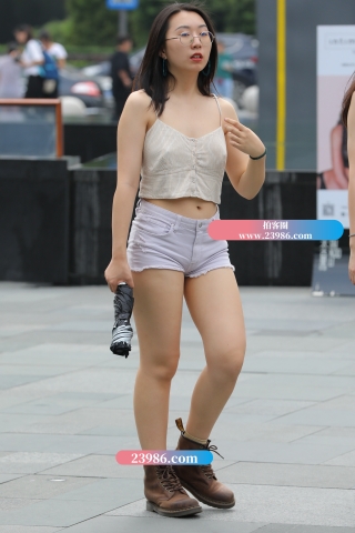 【视觉冲击赛帖】夏天 这穿着大胆凉快的美眉