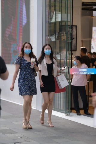 街拍包臀裙短裙靓丽小姐姐