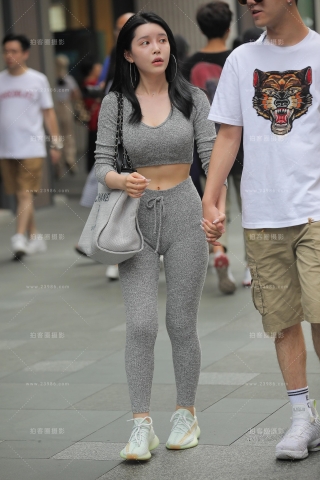 【凯恩赛贴】这么可爱的女朋友 肯定不能让她一人上街