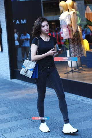 【咔喳赛贴】蜜桃裤