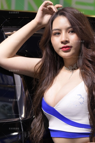 性感丰腴的女模~