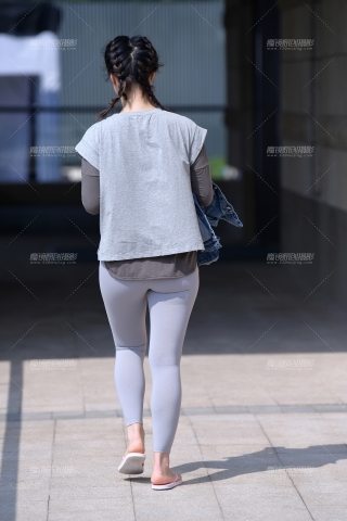 【小默赛帖】★搭讪笑盈盈瑜伽美女★