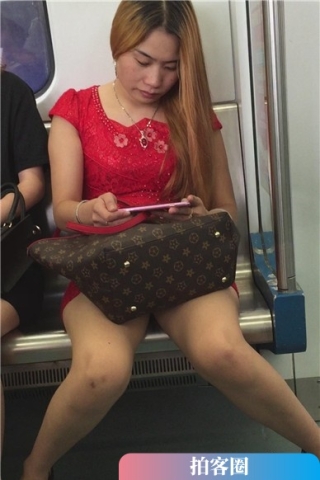 查看完整内容：长腿高跟红色连衣裙美女 - 共8张图片