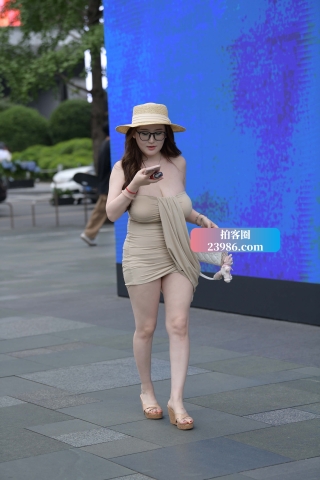 百年难遇，街拍性感‘大’美女（完整版）