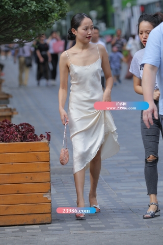 【视觉冲击赛帖】夏日清凉-性感小草莓少妇