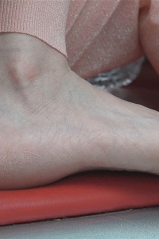 查看完整内容：粉衣粉裤成熟美妇 [363 MB/WMV] （视频版） - 共7张图片