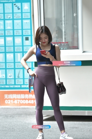 【街拍之魂赛帖】笑起来有点迷人呀