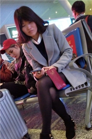 查看完整内容：4k-性感黑丝袜美腿小姐姐（视频版） - 共6张图片