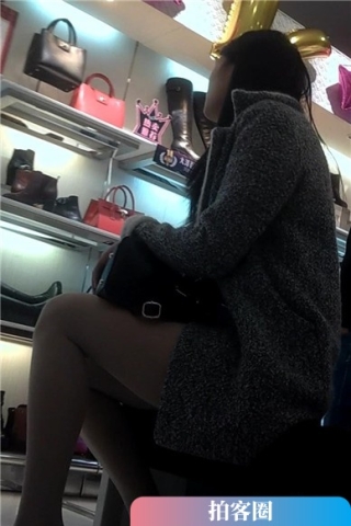 包包店内拍摄两位高跟长腿姐妹花（视频版）