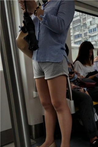 4k超清，饱满美三角热裤美腿性感熟女（视频版）