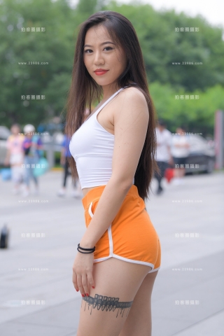 【红石作品】性感运动裤美女