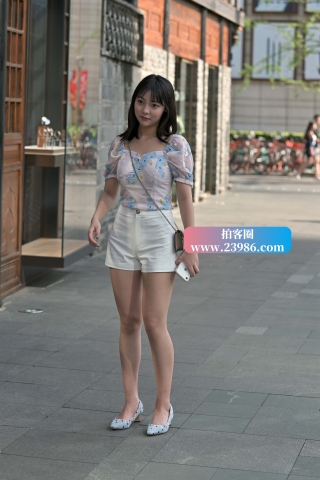 搭讪街拍小可爱~