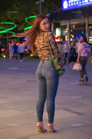 【街拍之魂赛帖】美丽的紧牛**