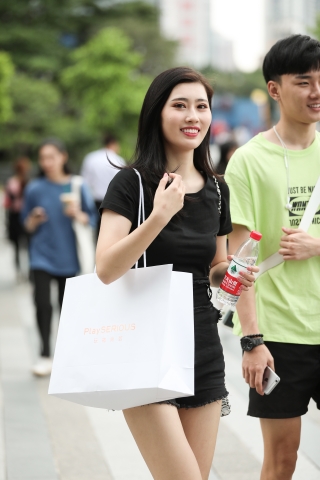 【辉辉赛贴-第九贴】绑带露背漂亮小姐姐