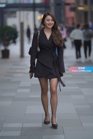 街拍高跟网袜美女（完整版）