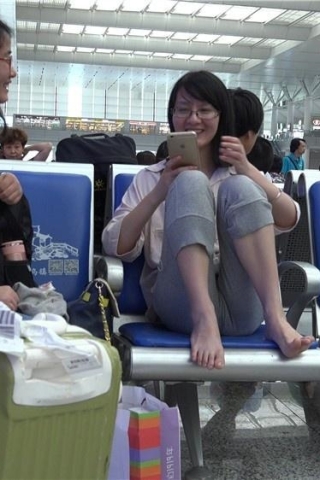 查看完整内容：眼镜妹 [802 MB/MP4] （视频版） - 共8张图片