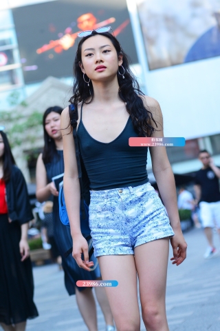 【咔喳赛贴】自信的妹妹