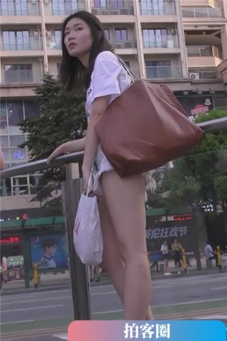 查看完整内容：街拍超短碎边热裤运动鞋青春妹子 [576 MB]（视频版） - 共10张图片