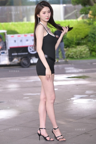 热裤长腿美女（城市版）（完整版）