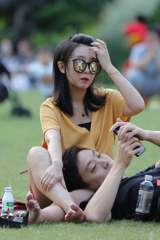 查看完整内容：时尚墨镜女 - 共24张图片