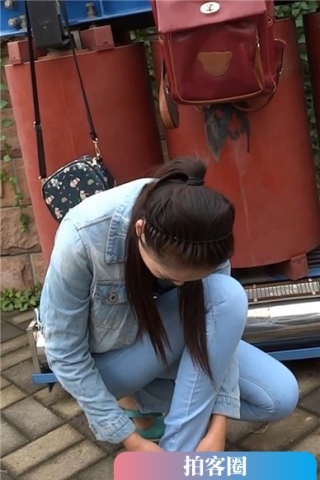 查看完整内容：蓝色紧身牛仔裤美女模特外拍超长篇 [3.87 GB]（视频版） - 共8张图片