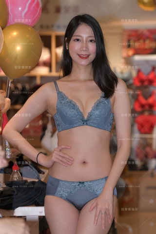 韵味VS清新，俩模特