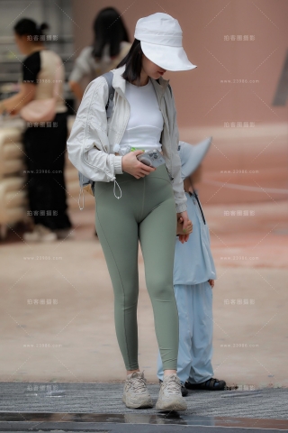 紧身瑜伽裤辣妈