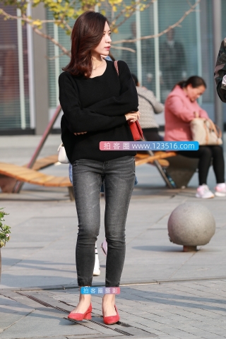 【小默赛帖】第1316篇★牛仔气质美女★