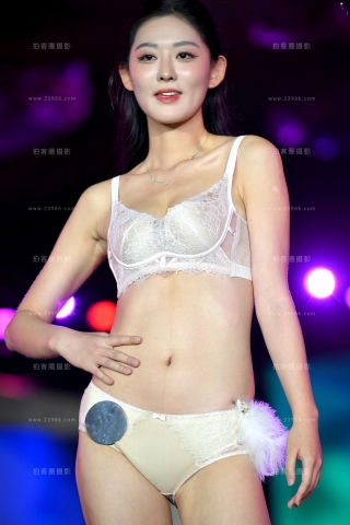 内衣设计大赛T台秀