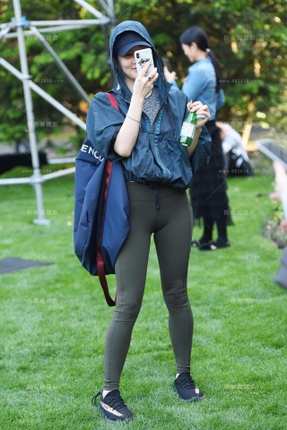 【咔喳赛贴】自拍