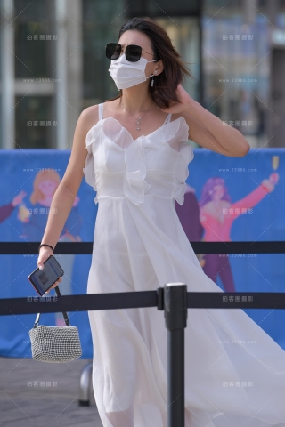 【红石赛贴】白色长裙气质美女